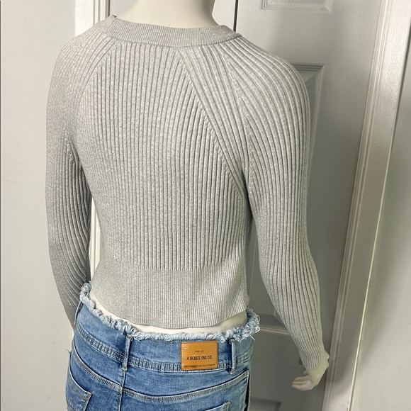 {BNWT} Dynamite Gray Ribbed Crew Neck Sweater - Picture 4 of 10